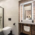 Vaci Boutique Loft מלון *